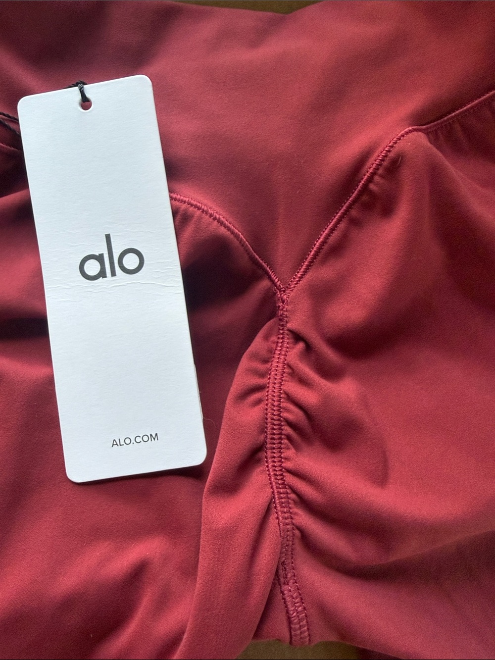 ALO Yoga | NWT Summer Romance Red Set - Leggings and Top - Picture 7 of 8